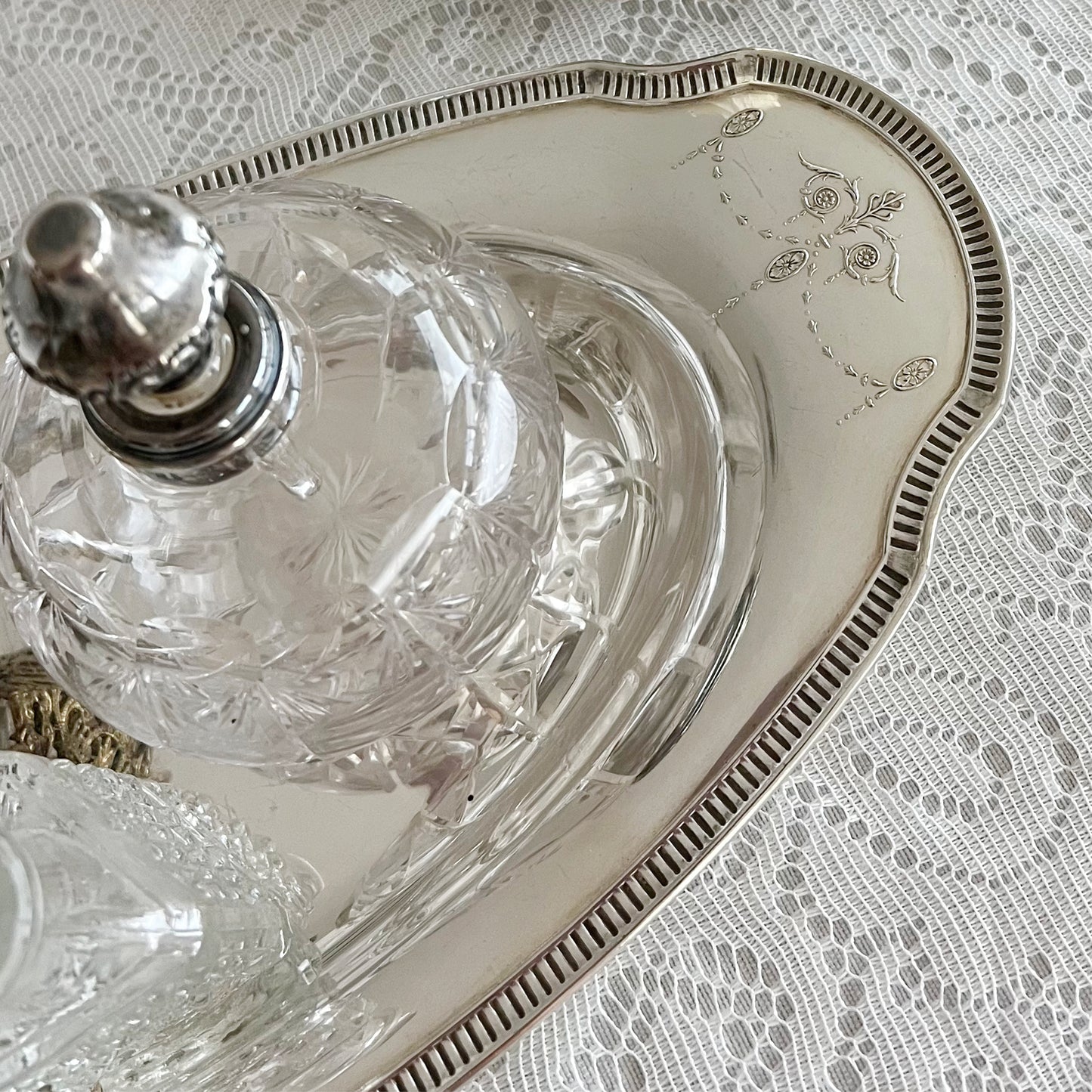 Antique Oneida Silver-Plated Serving Tray