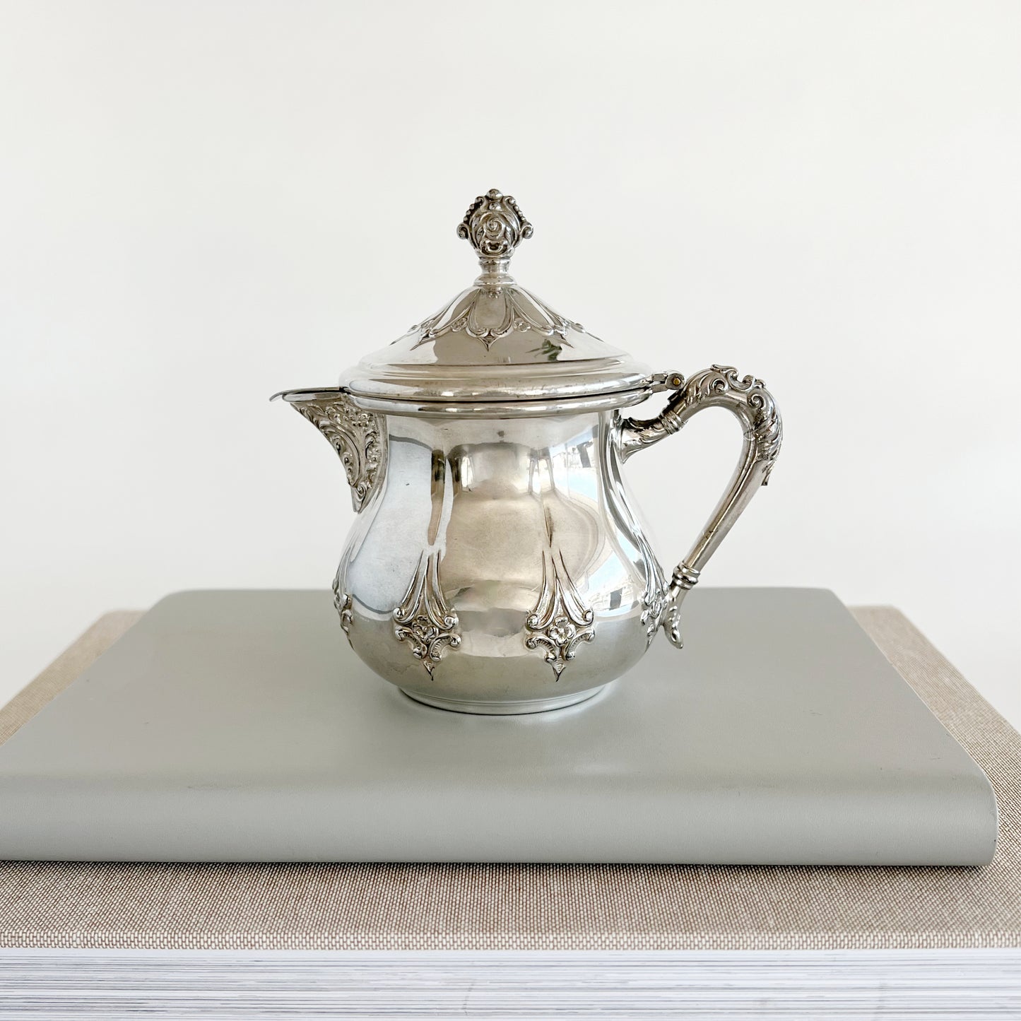 Antique Silver Co. New Amsterdam Silver Plate Creamer