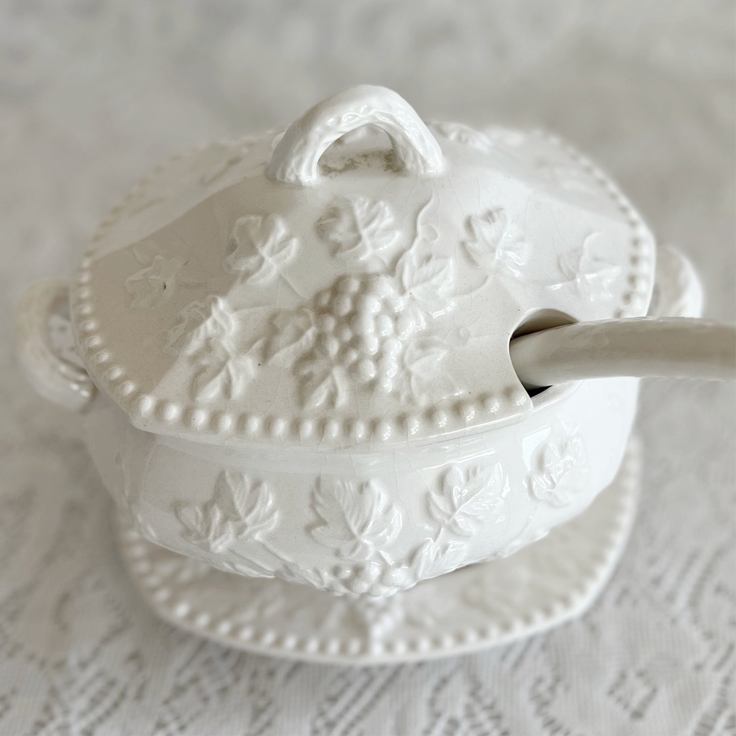 Vintage Arnart Milk White Gravy Boat with Underplate, Lid, and Ladle