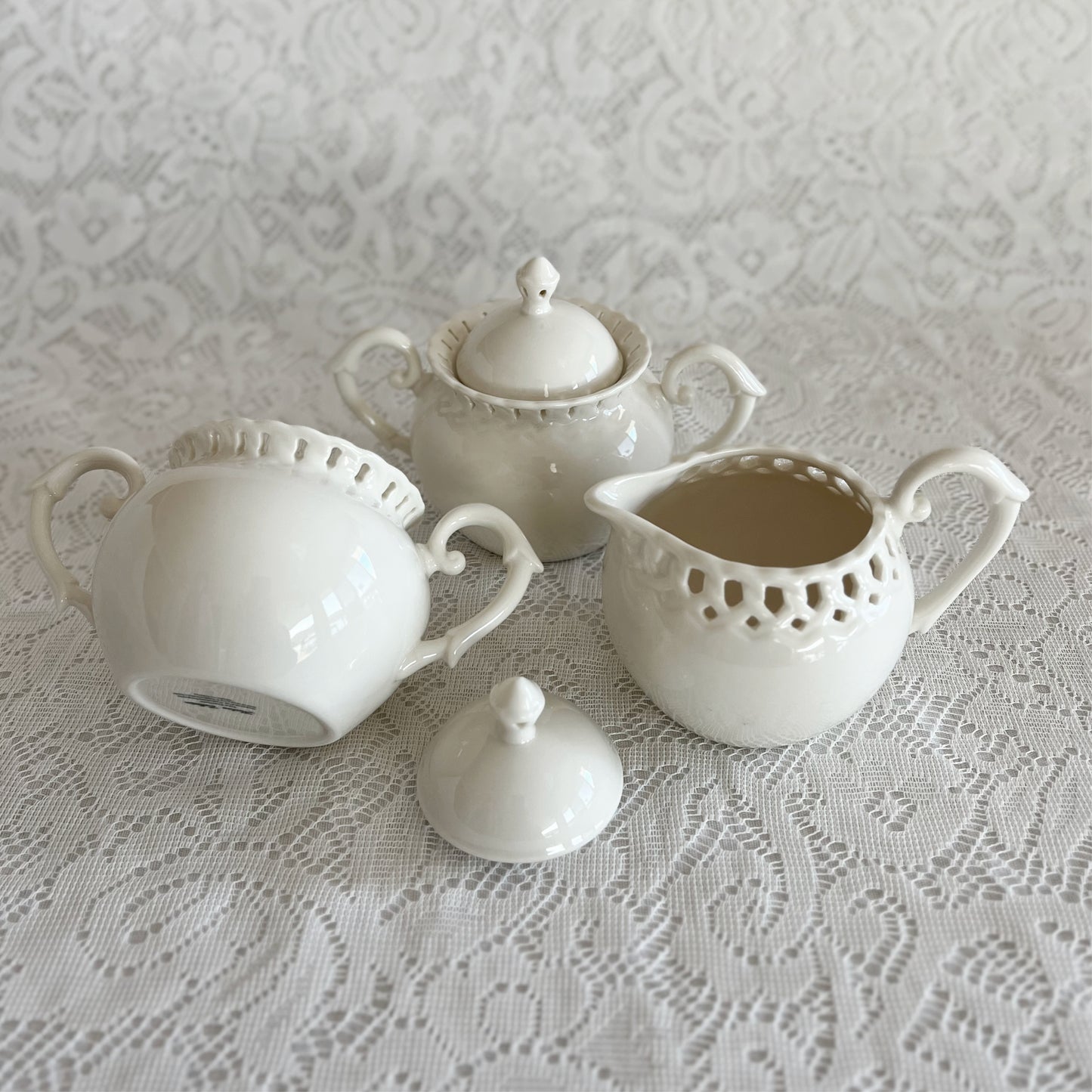 Coastline Imports Heirloom Collection Creamer and Sugar Bowls with Lids, Set of 3