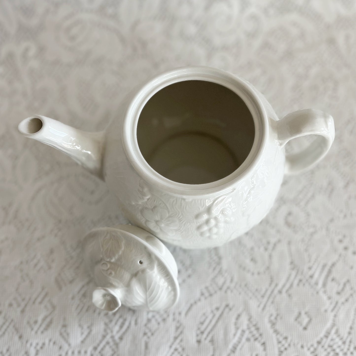 Vintage Burgess & Leigh Strawberry and Grape Leaf Davenport Teapot with Lid