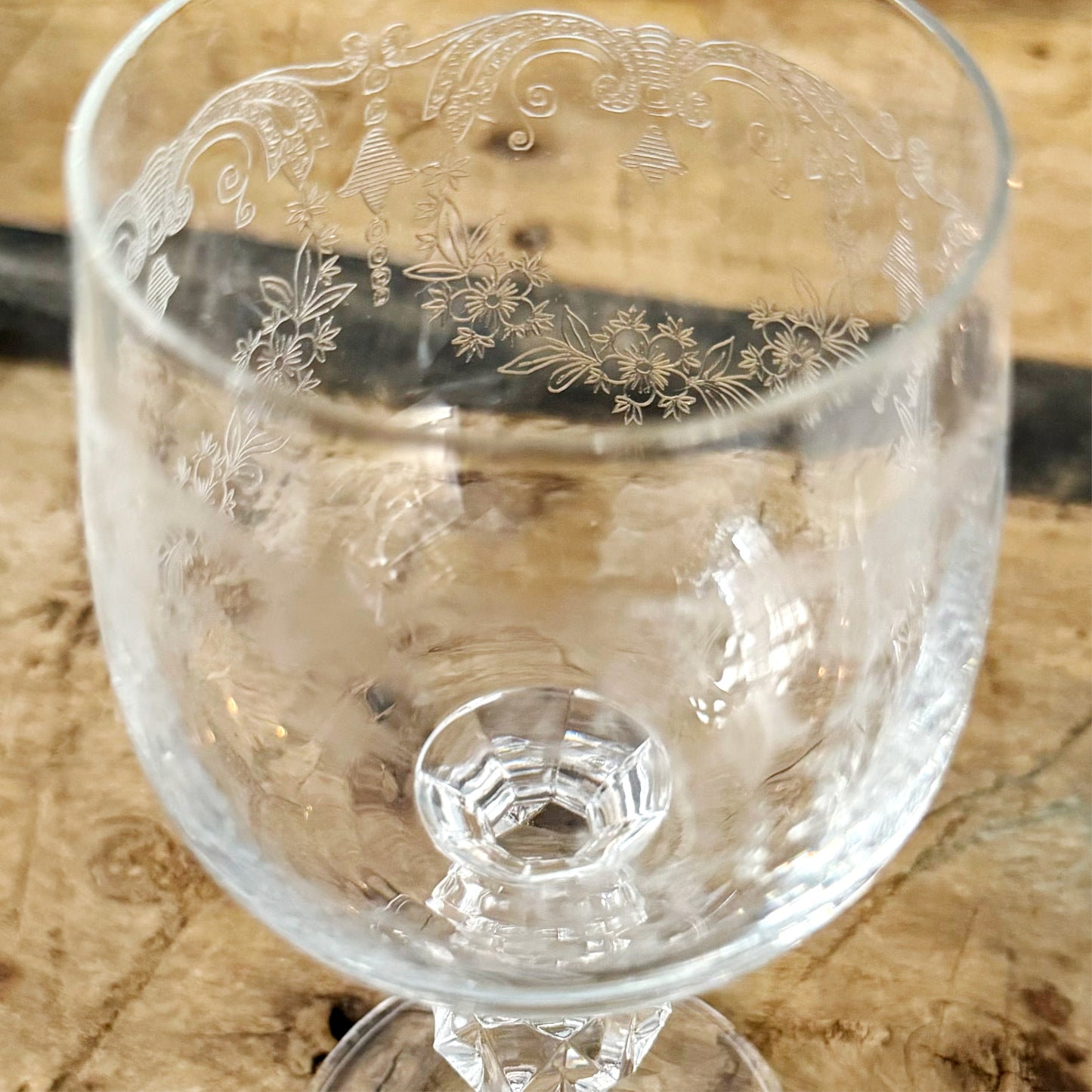 Vintage Import Assoc Cascade Etched Wine Glass